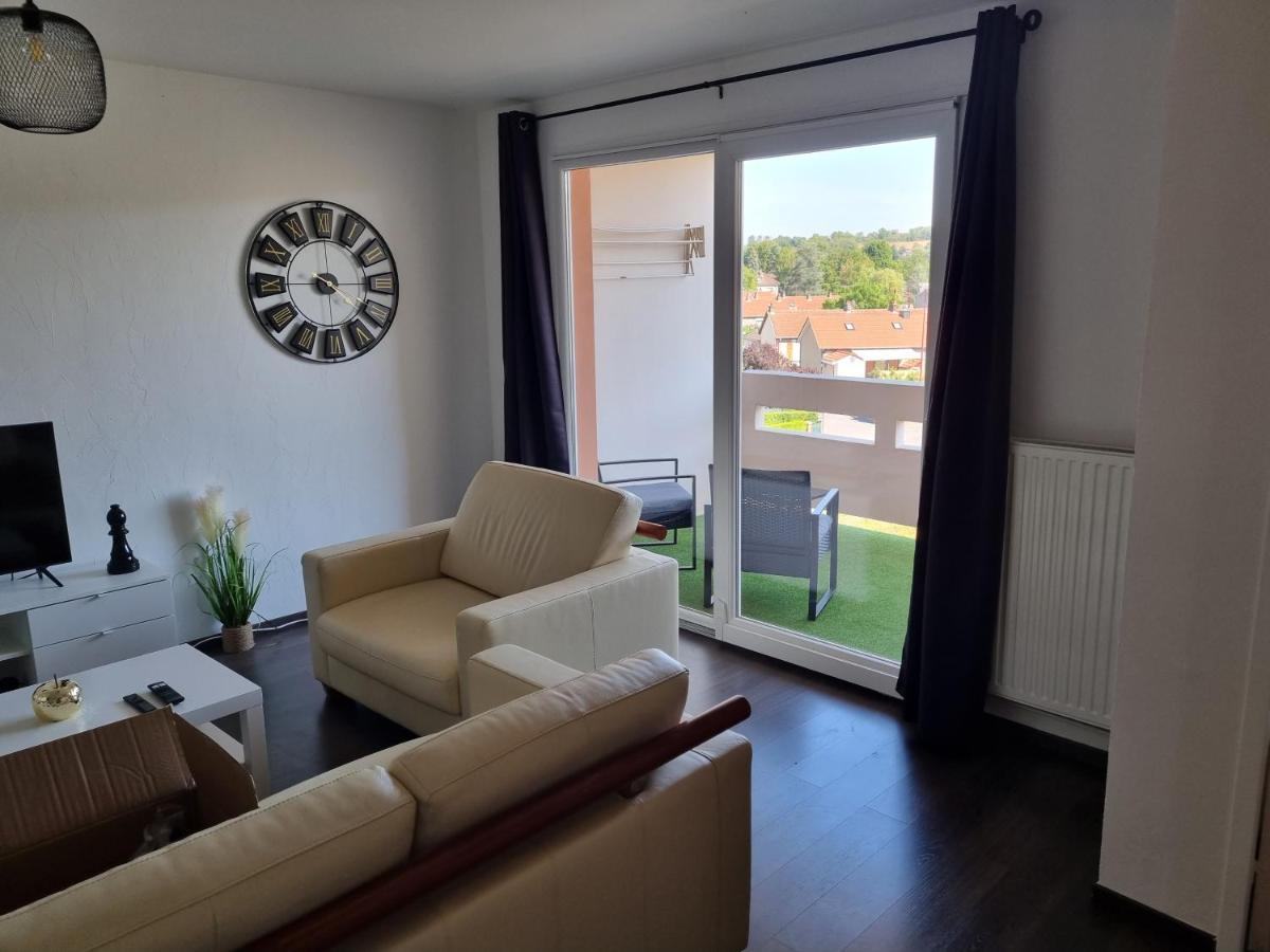 Bel Appartement 2 Chambres ,Residence Privee Givet Luaran gambar